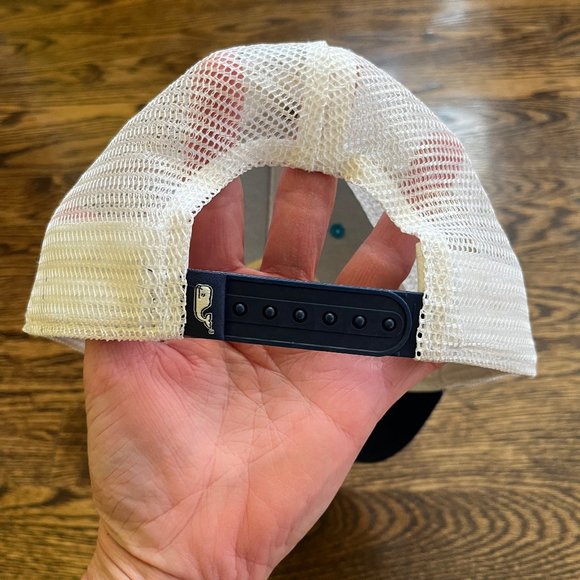 NWOT Vineyard Vines Embroidered Whale Dot Hat - Picture 3 of 3